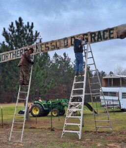 Frank-Stone and Tim Landgreen Painting the NPSDR Arch